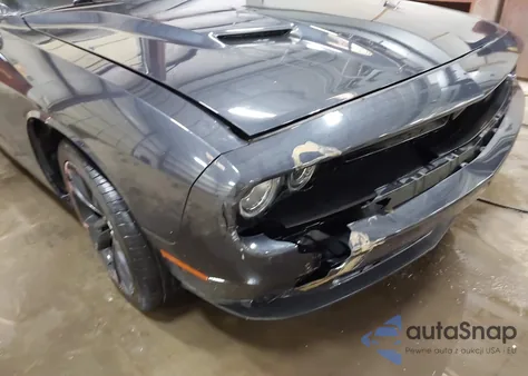 2018 Dodge Challenger Sxt z USA, uszkodzony, nr VIN 2C3CDZAG7JH124222